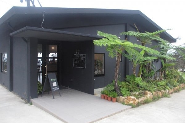 Green-Exterior-600x450