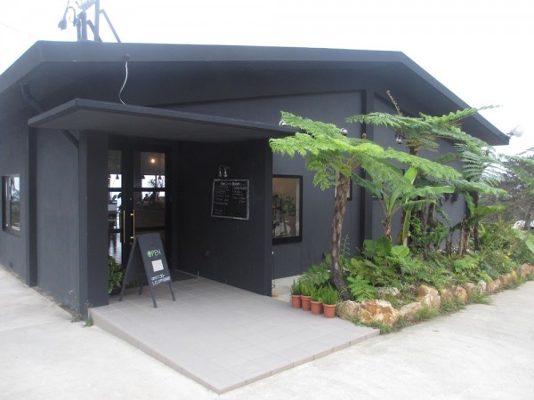 Green Cafe Exterior | Okinawa Hai