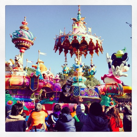 Tokyo Disneyland l Okinawa Hai!
