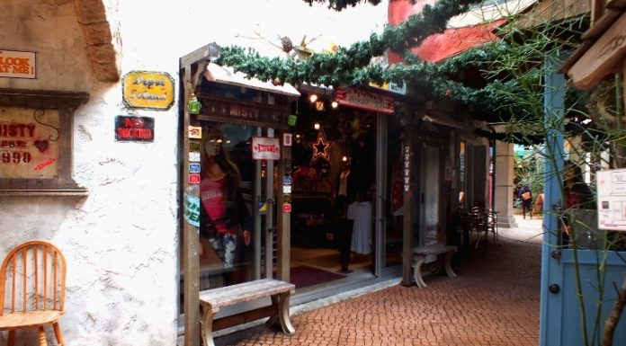 Misty Clothing Store l Okinawa Hai!