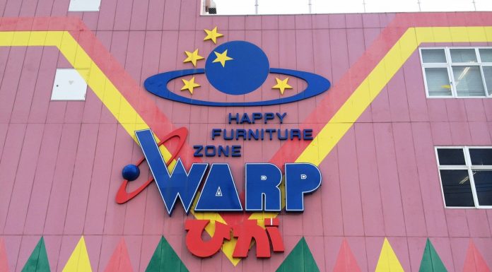 Happy Furniture Zone – Warp (ひが) l Okinawa Hai!