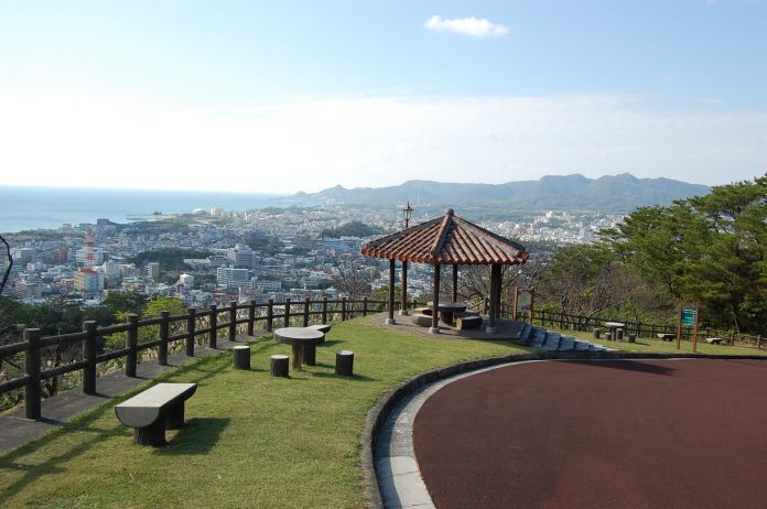 Nago Castle Park l Okinawa Hai!