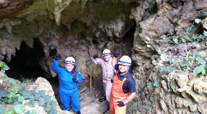 Matsuda Mēgā Gama Cave Tour l Okinawa Hai!