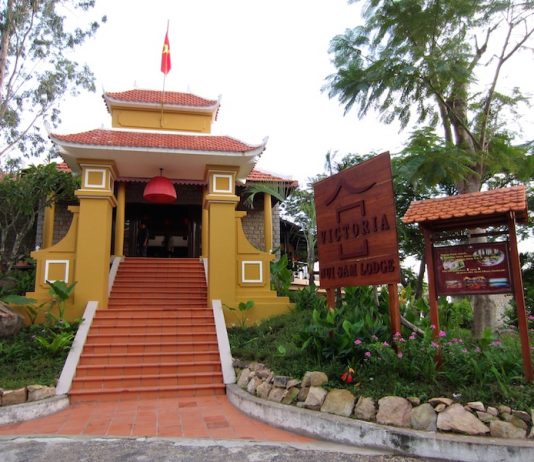 Victoria Nui Sam Lodge in Chau Doc, Vietnam l Okinawa Hai!