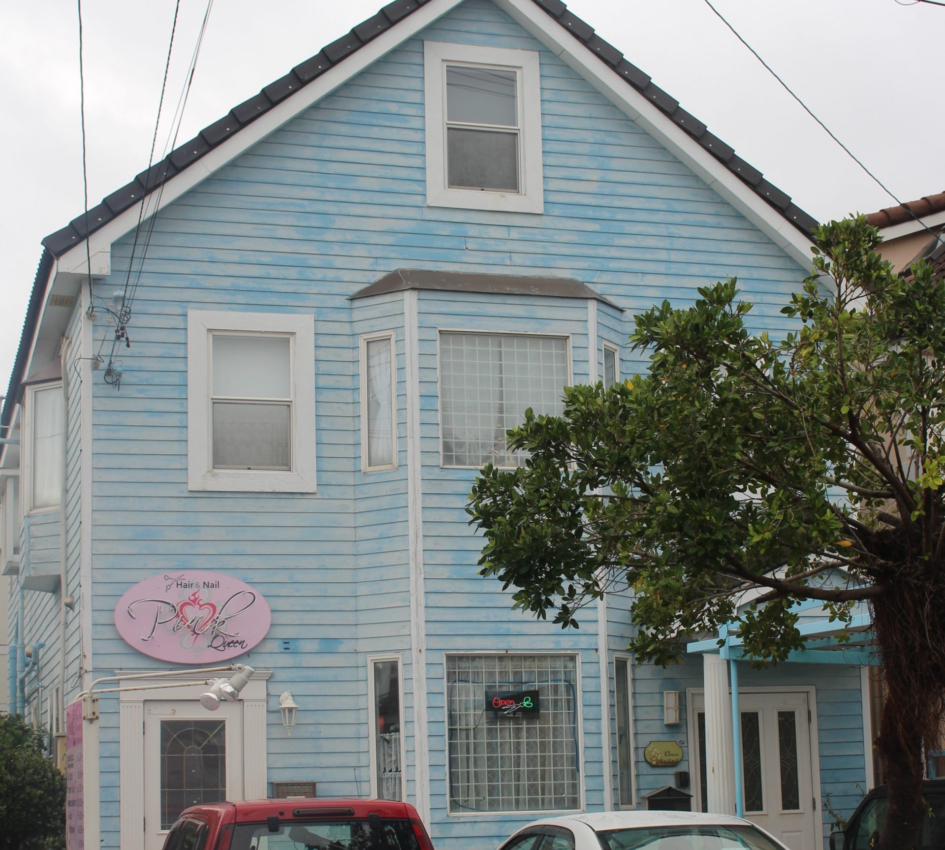 Pink Queen Hair Salon Okinawa Hai