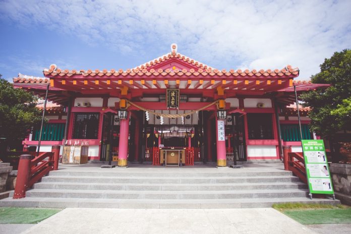 Naminoue-gu Shrine | Okinawa Hai!