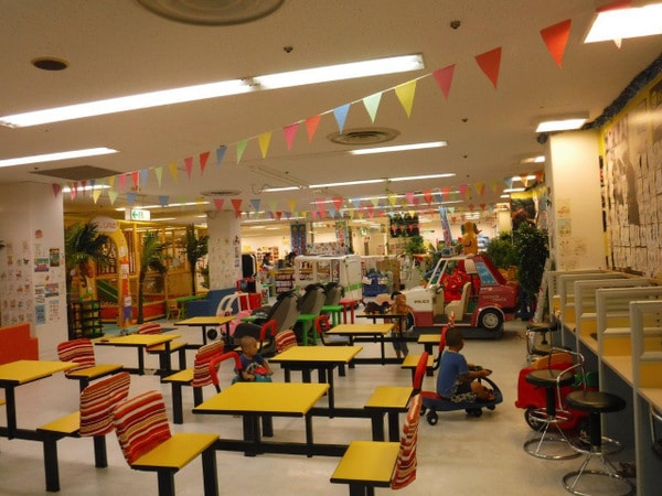 us-land-indoor-play-park-001